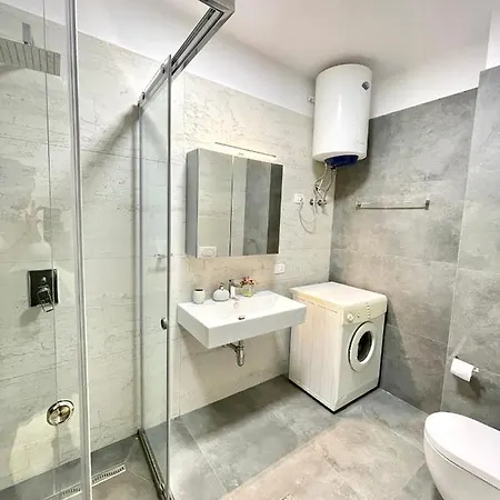 Foleza Apartman *